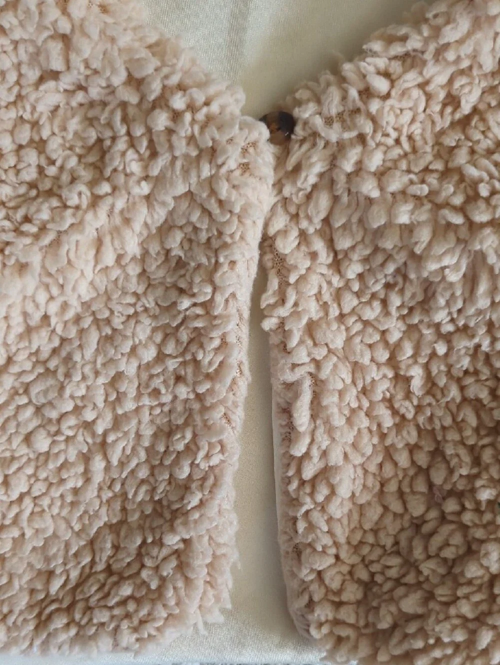 SHEIN Sherpa Cropped Vest Size 2-3Y